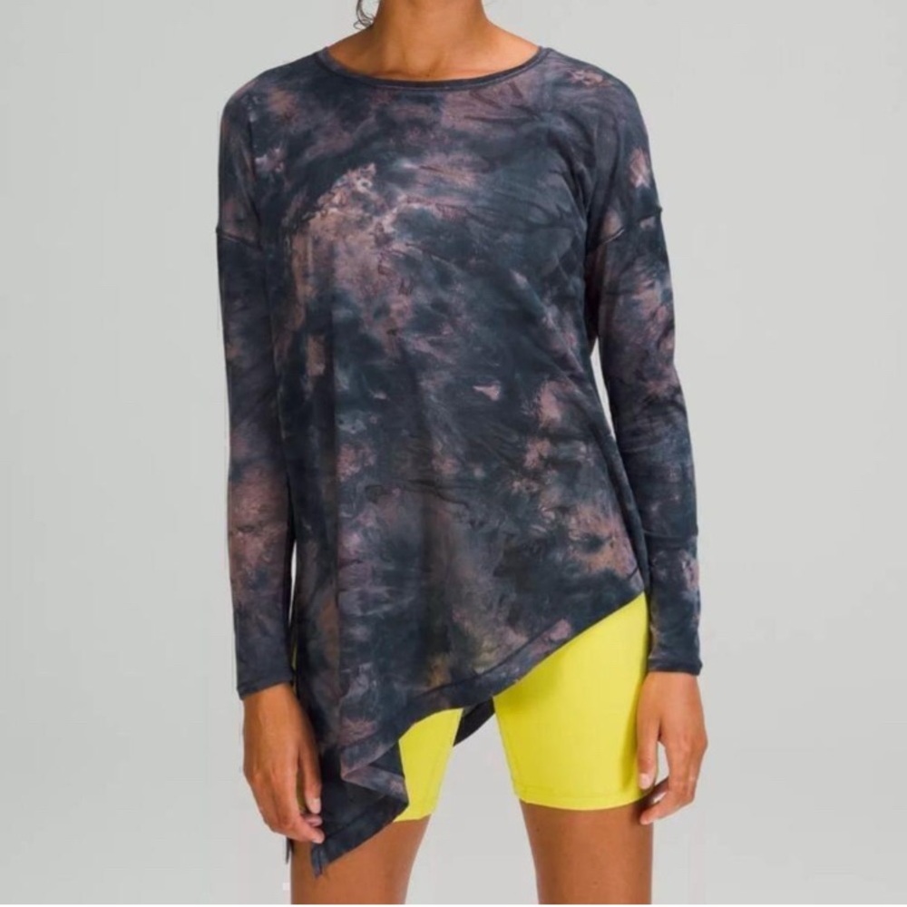 Lululemon Lunar Rock Navy To The Point sz 4 Long Sleeve *Mist*